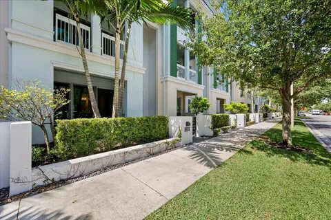 $905,000 | 5210 Beckman Terrace, Palm Beach Gardens, FL 33418