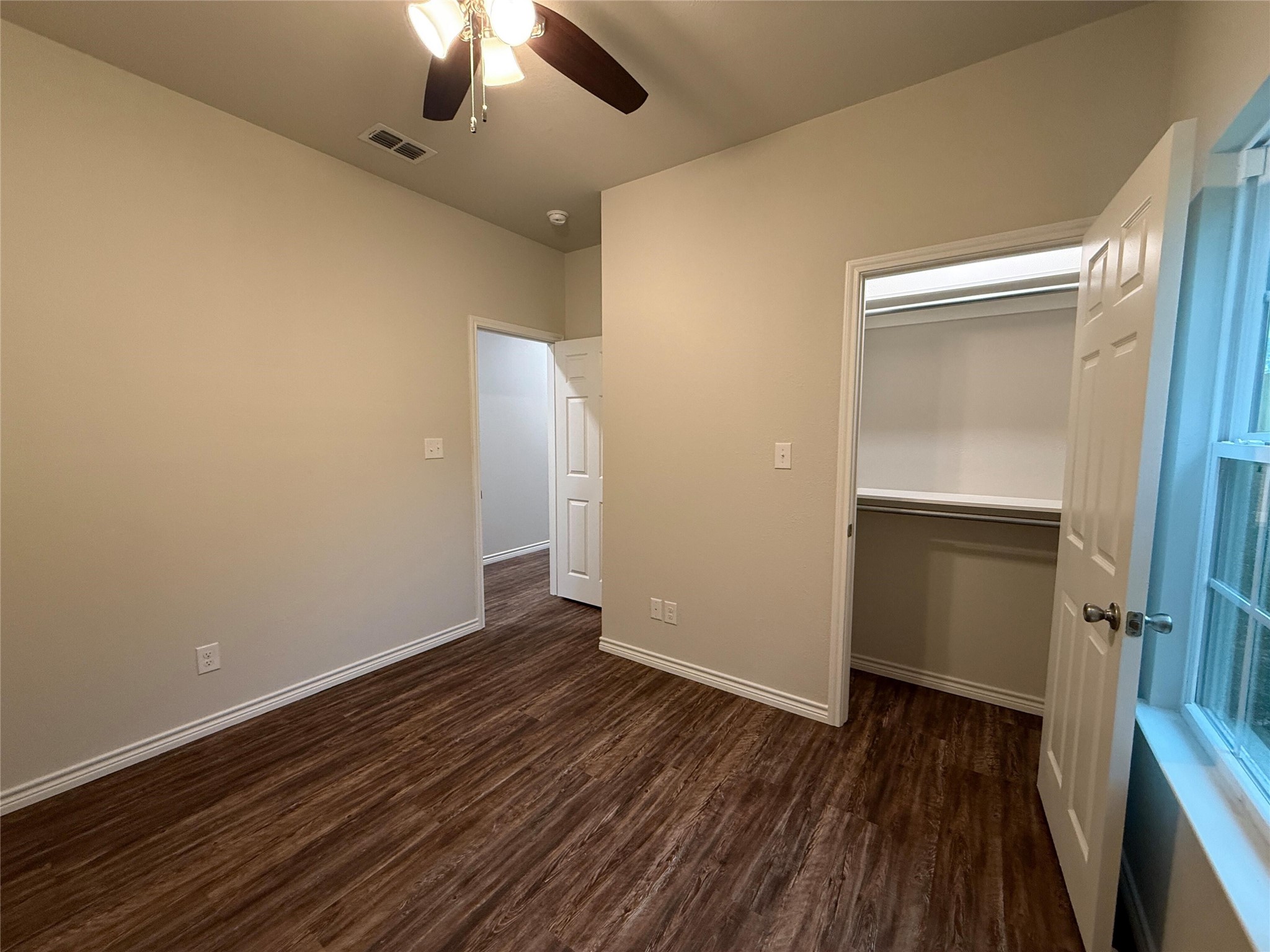 704 Walnut Street Longview, TX 75601 - Photo 6 of 14