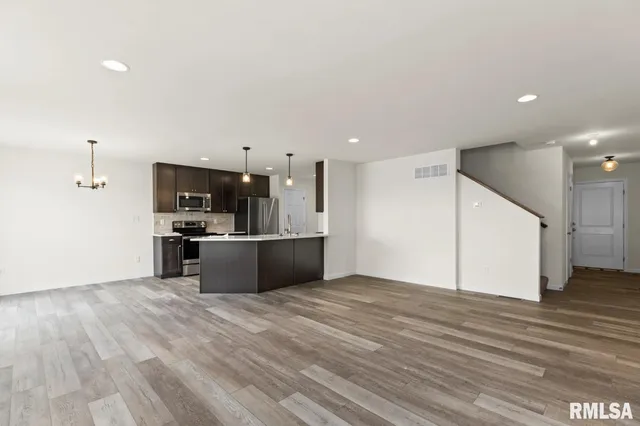 $335,000 | 701 Williams Way, Carbon Cliff, IL 61239