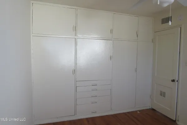 $905 | 1043 Carlisle Street, Unit B5, Jackson, MS 39202