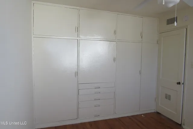 $905 | 1043 Carlisle Street, Unit B5, Jackson, MS 39202