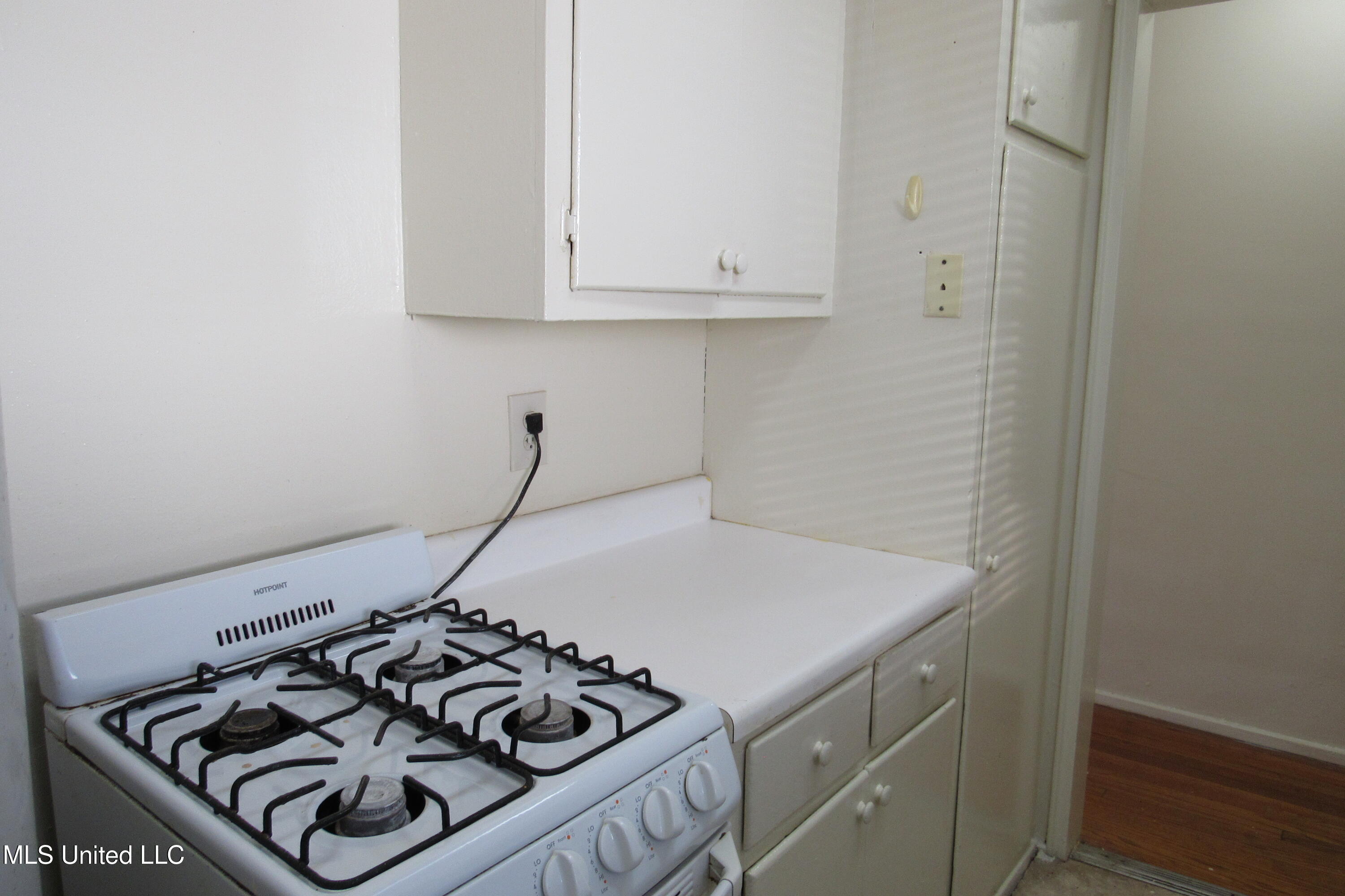 1043 Carlisle Street, Unit B5 Jackson, MS 39202 - Photo 8 of 13 3B4C078E-C6A3-4578-90F5-30791B1EA555