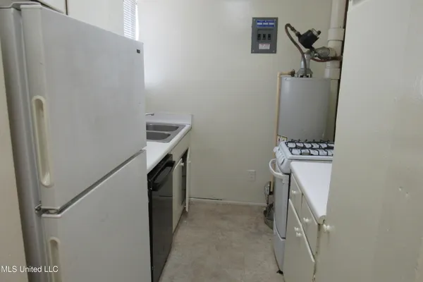 $905 | 1043 Carlisle Street, Unit B5, Jackson, MS 39202