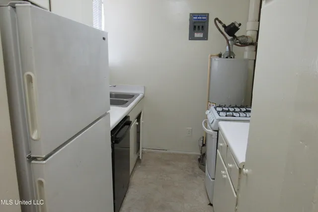 $905 | 1043 Carlisle Street, Unit B5, Jackson, MS 39202