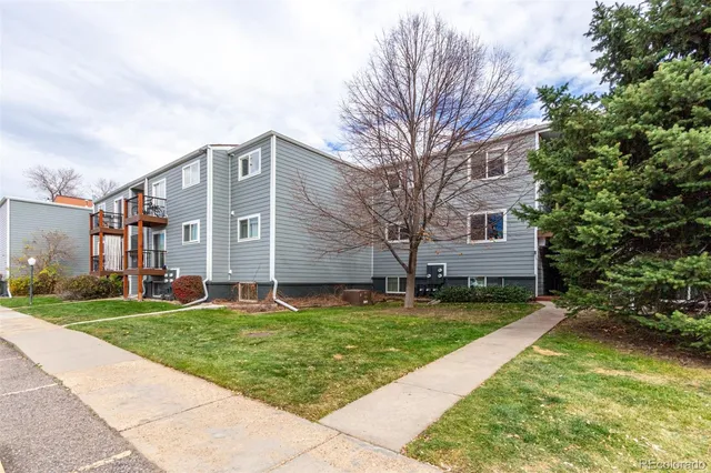 $1,675 | 16359 West 10th Avenue, Unit O, Golden, CO 80401