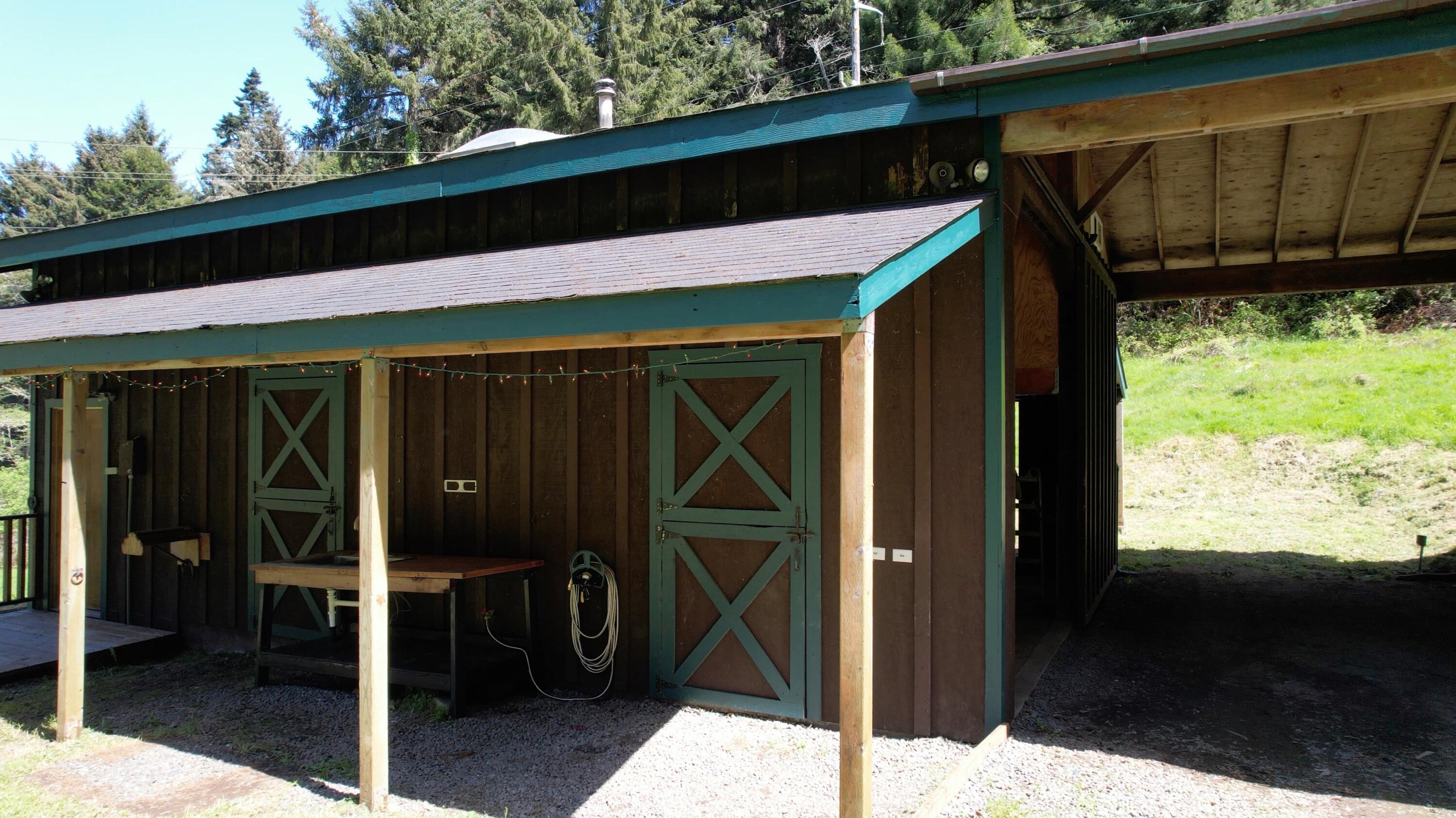 7569 Berta Road Eureka, CA 95503 - Photo 93 of 137 Barn/Studio/Covered RV Parking
