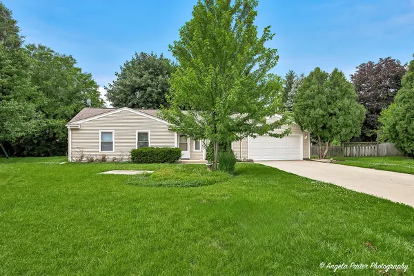 $2,785 | 3287 Medford Court, Island Lake, IL 60042