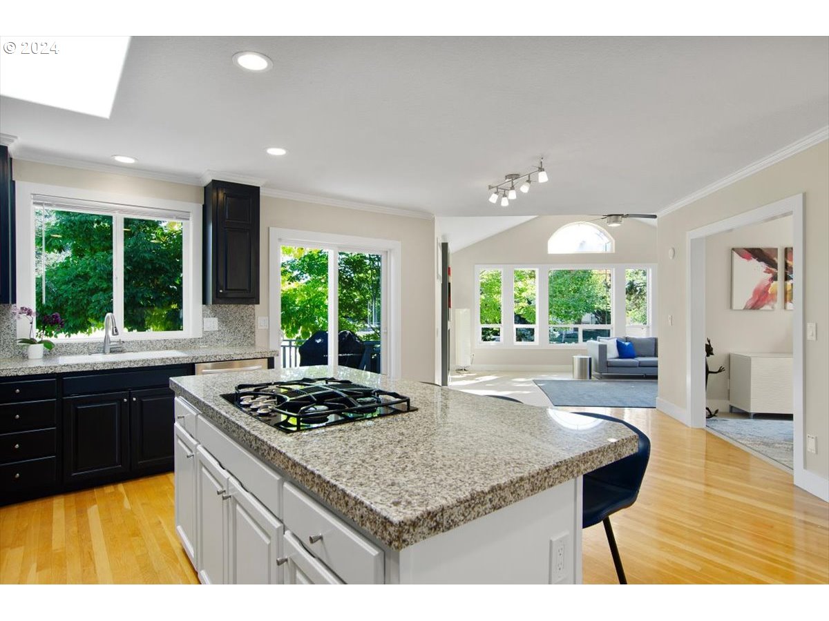 11055 Northwest Ridge Road Portland, OR 97229 - Photo 9 of 48 Kitchen