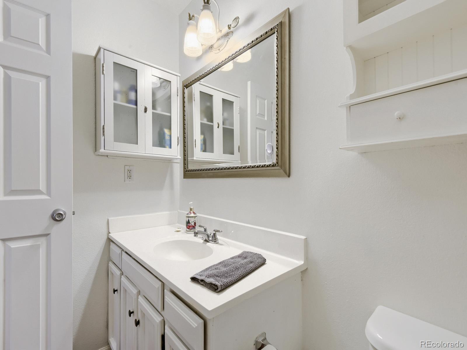 8401 Timberwood Street Highlands Ranch, CO 80126 - Photo 16 of 36 Gallery Image 16