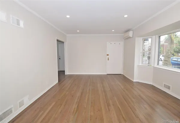 $3,800 | 75-03 197th Street, Unit 1 | Fresh Meadows