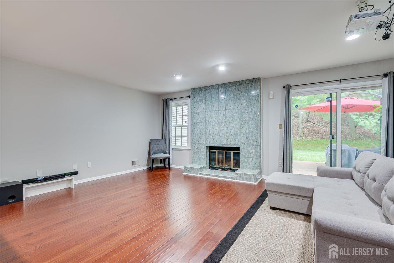 4506 Stonehedge Road Edison, NJ 08820 - Photo 44 of 51