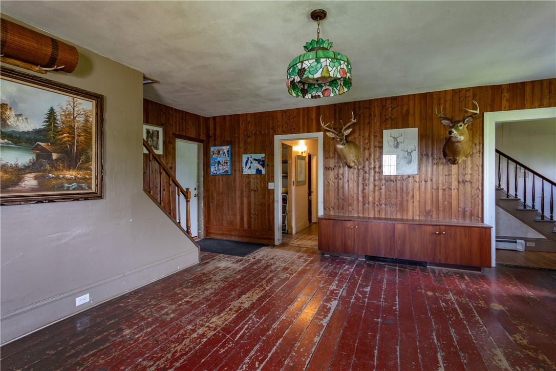 953 Howland Road Manchester, NY 14548 - Photo 19 of 40 great room