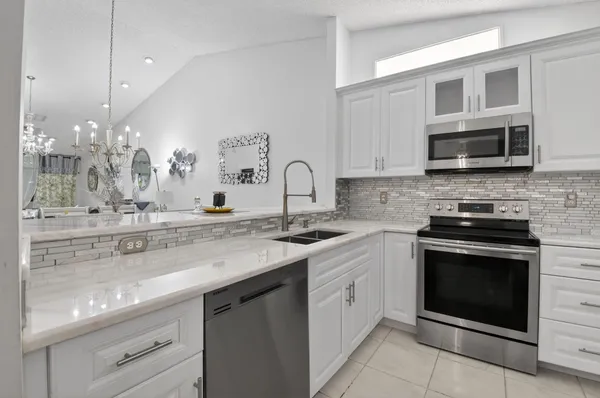 $2,500 | 5782 Brook Bound Lane, Unit A, Boynton Beach, FL 33437