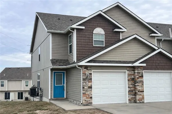$229,900 | 815 Raven Court, Belton, MO 64012