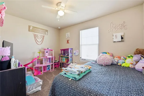 $229,900 | 815 Raven Court, Belton, MO 64012