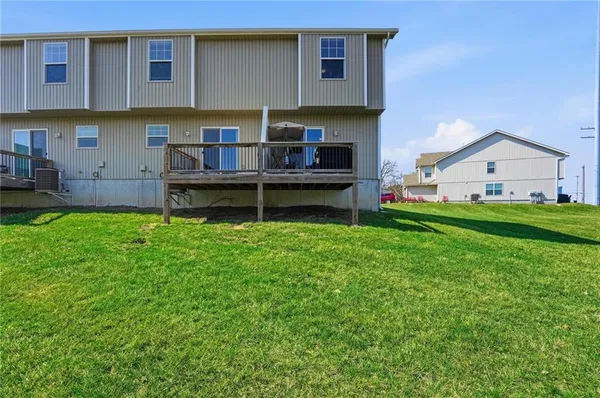 $229,900 | 815 Raven Court, Belton, MO 64012