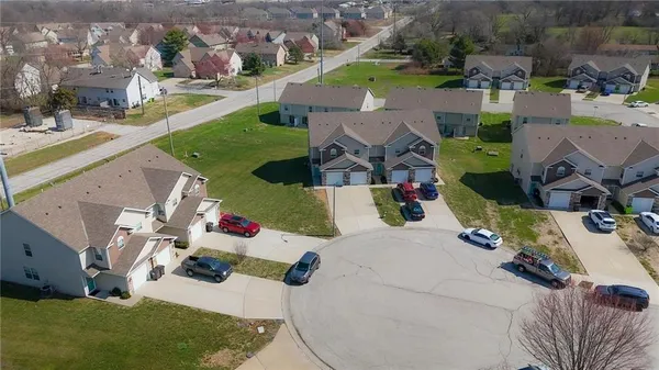 $229,900 | 815 Raven Court, Belton, MO 64012