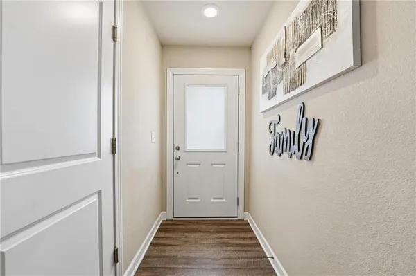 $229,900 | 815 Raven Court, Belton, MO 64012