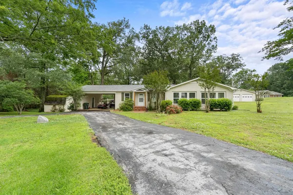 $699,000 | 975 Buchanan Peninsula Street, Cherokee, AL 35616