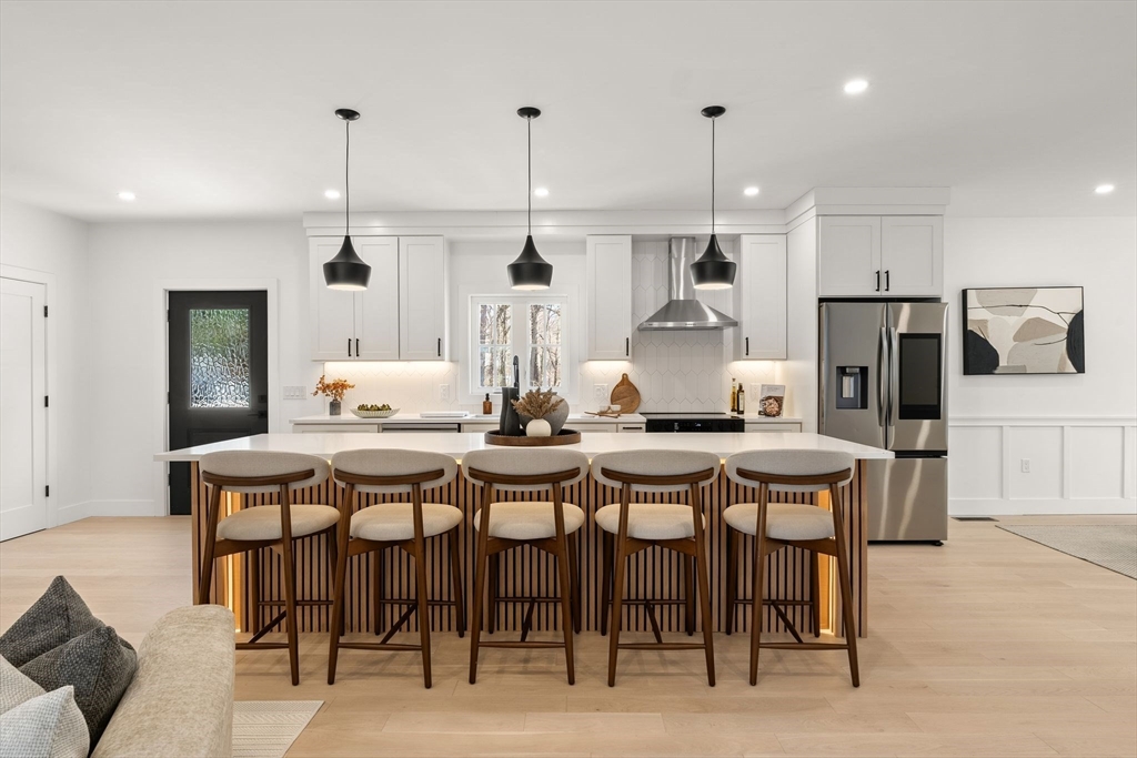 7 Nelson Road Burlington, MA 01803 - Photo 10 of 42 Gallery Image 10