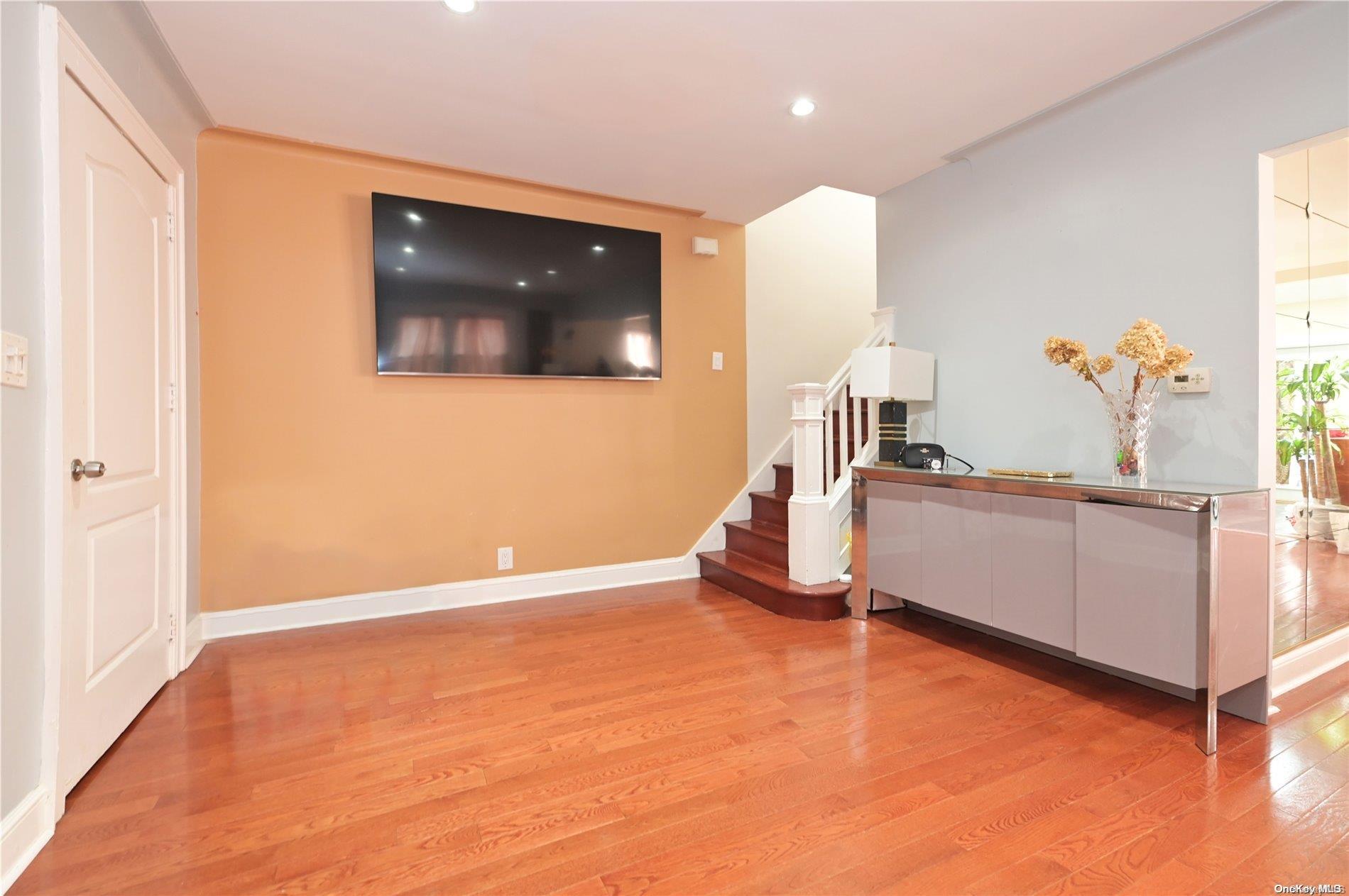 89-77 211th Street Queens, NY 11427 - Photo 5 of 31