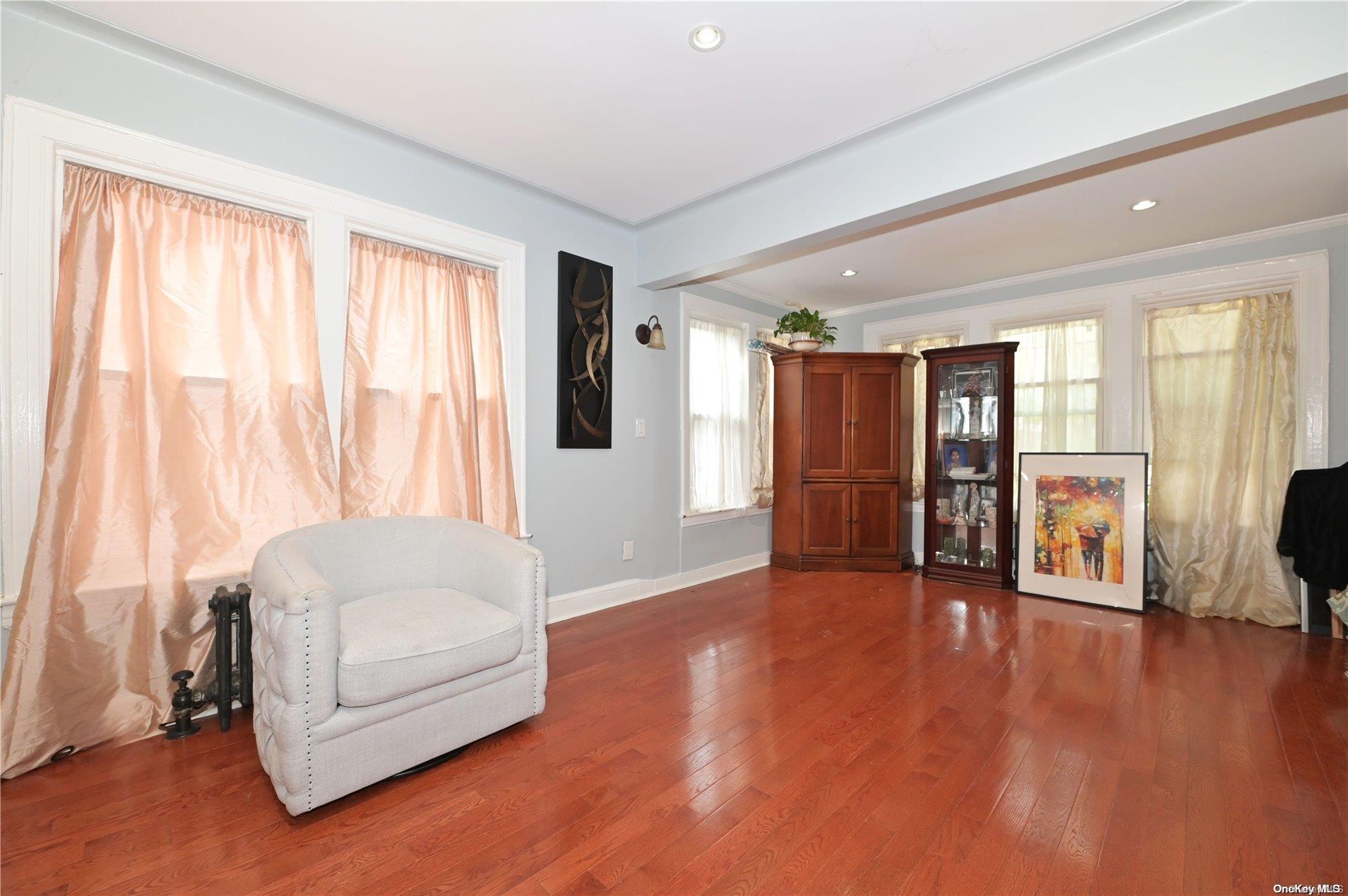 89-77 211th Street Queens, NY 11427 - Photo 6 of 31