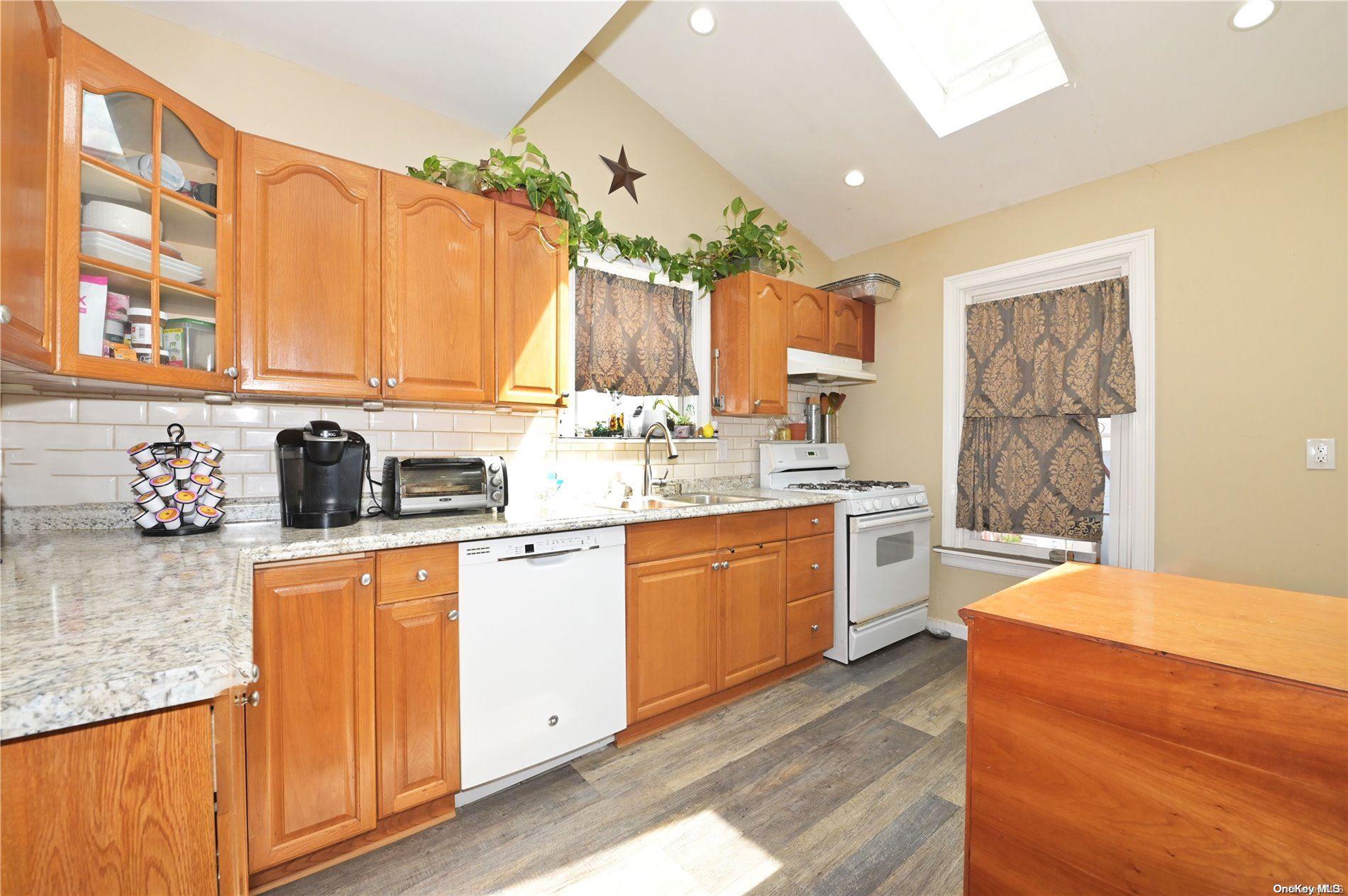 89-77 211th Street Queens, NY 11427 - Photo 8 of 31