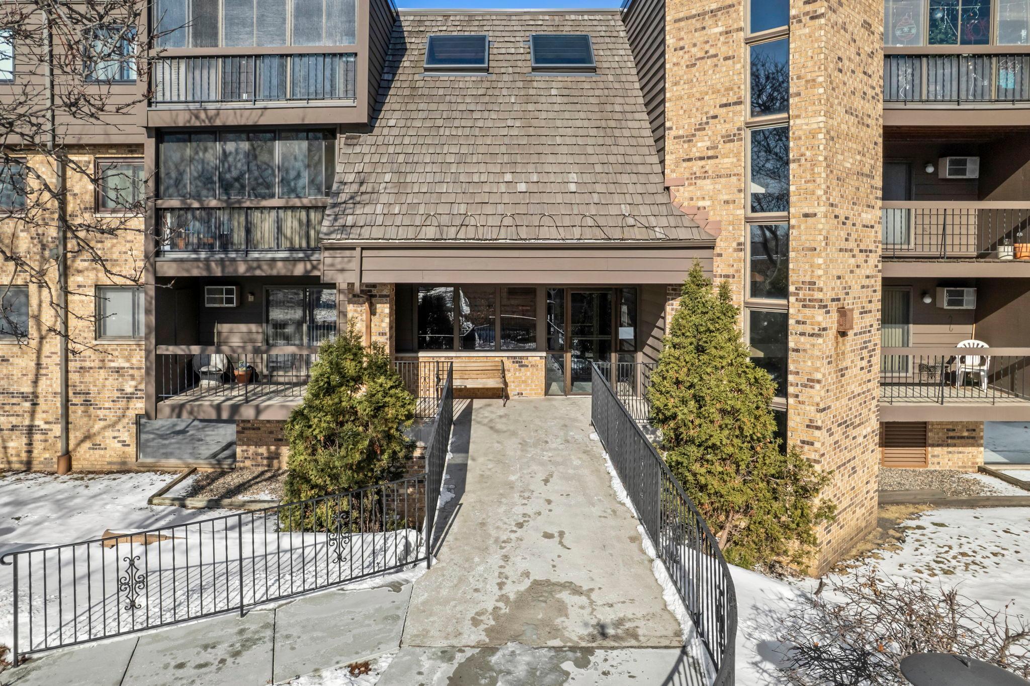 999 41st Avenue Northeast, Unit 203 Columbia Heights, MN 55421 - Photo 35 of 39