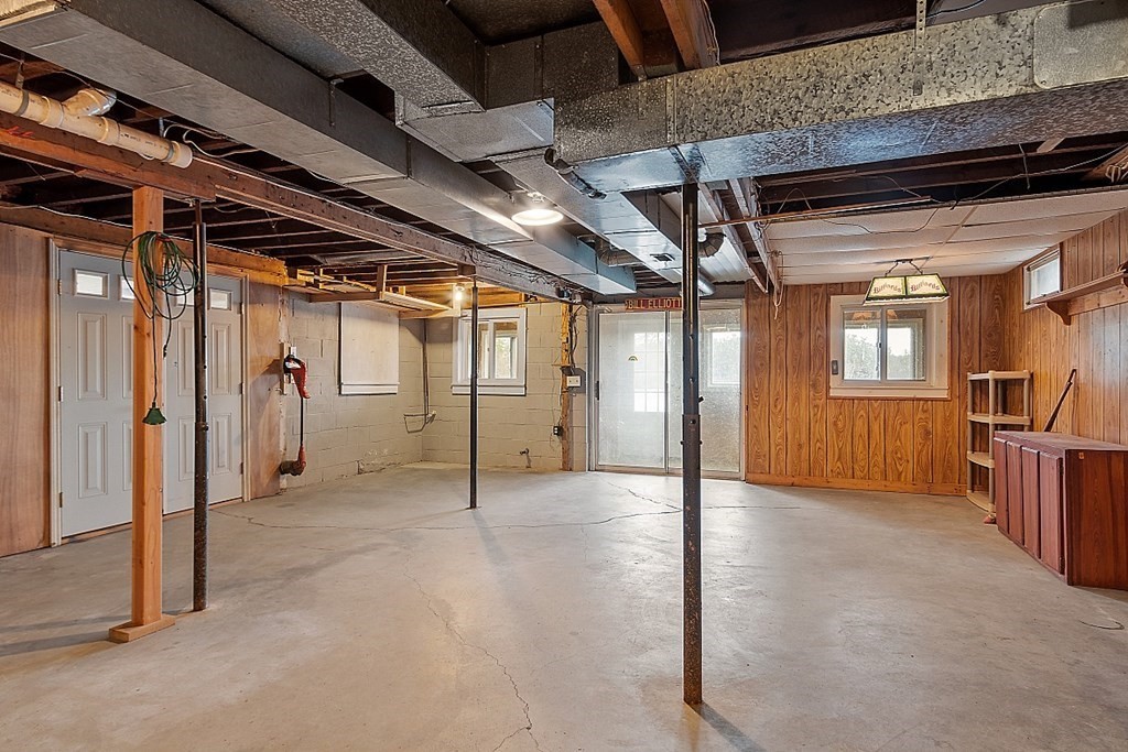 75 Conleys Grove Road Derry, NH 03038 - Photo 33 of 41 a view of an empty room