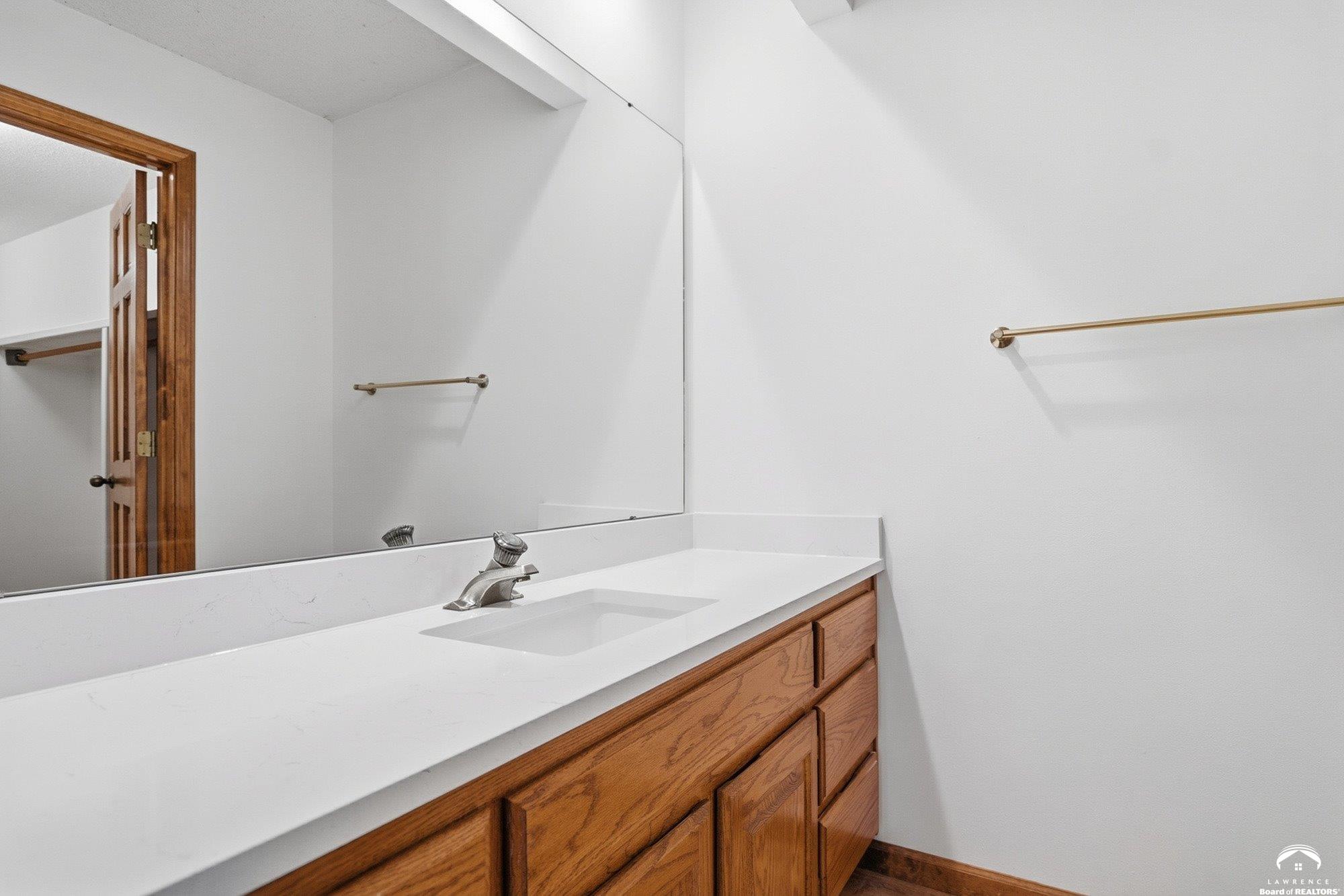 2018 Crossgate Drive Lawrence, KS 66047 - Photo 16 of 33