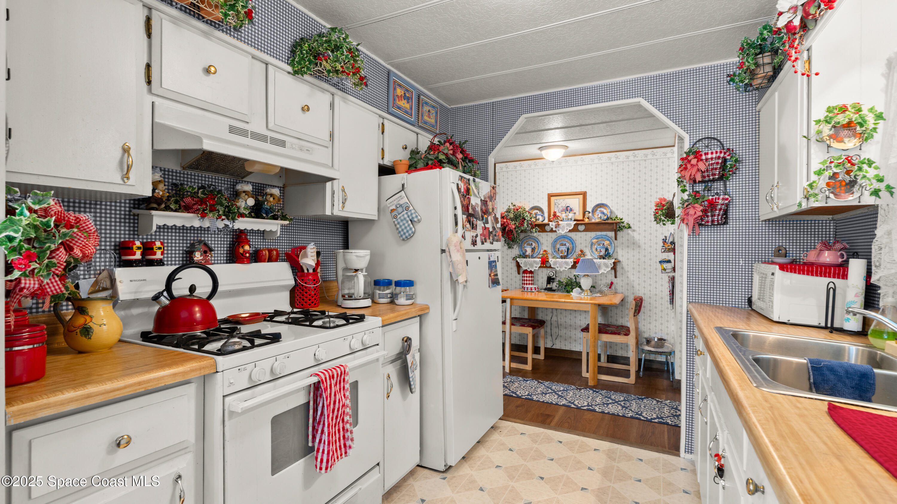 6850 Blue Bonnet Drive Cocoa, FL 32927 - Photo 13 of 38 22-6850 Blue Bonnet Dr (26 of 39)