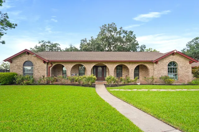 $3,225 | 5003 Mockingbird Lane, Katy, TX 77493