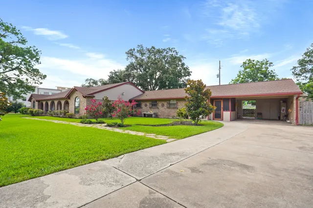 $3,225 | 5003 Mockingbird Lane, Katy, TX 77493