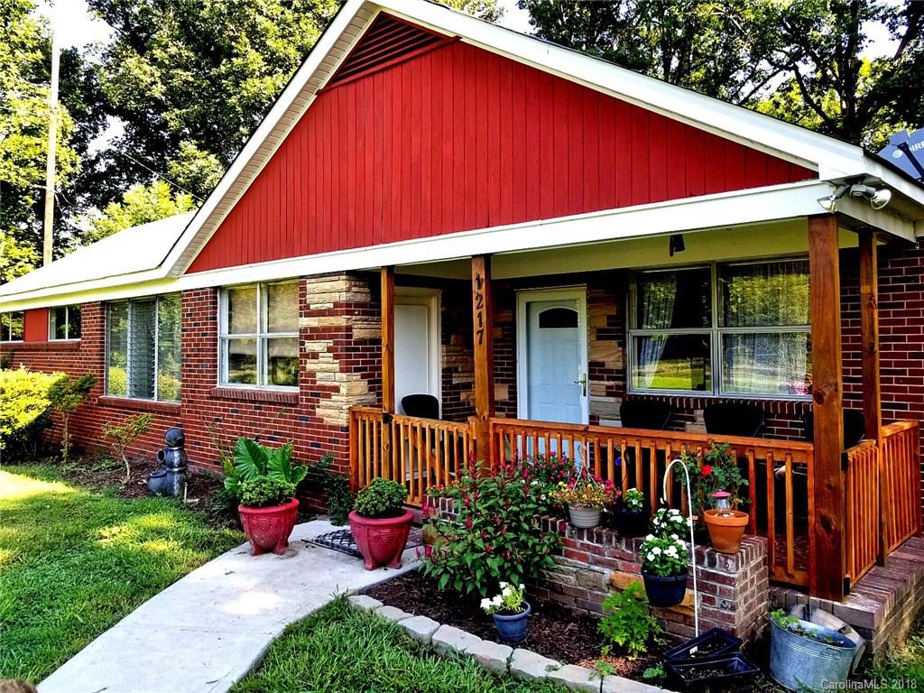 1217 Sunset Road Charlotte, NC 28216 - Photo 1 of 13 Gallery Image 1
