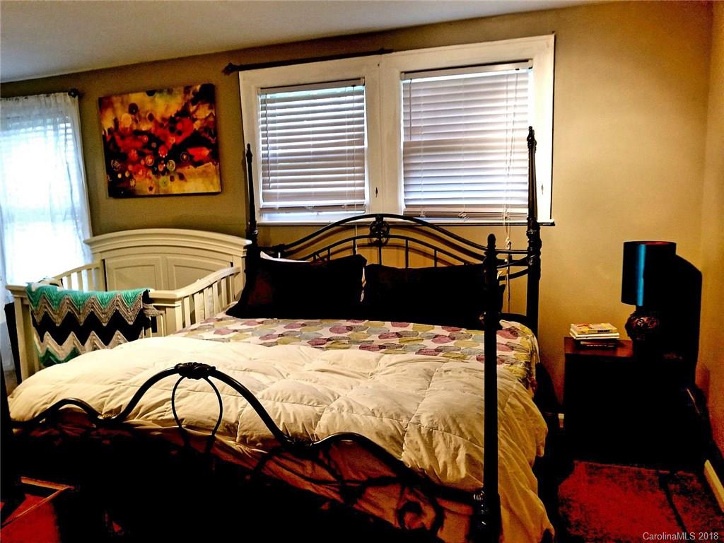 1217 Sunset Road Charlotte, NC 28216 - Photo 11 of 13 Gallery Image 11