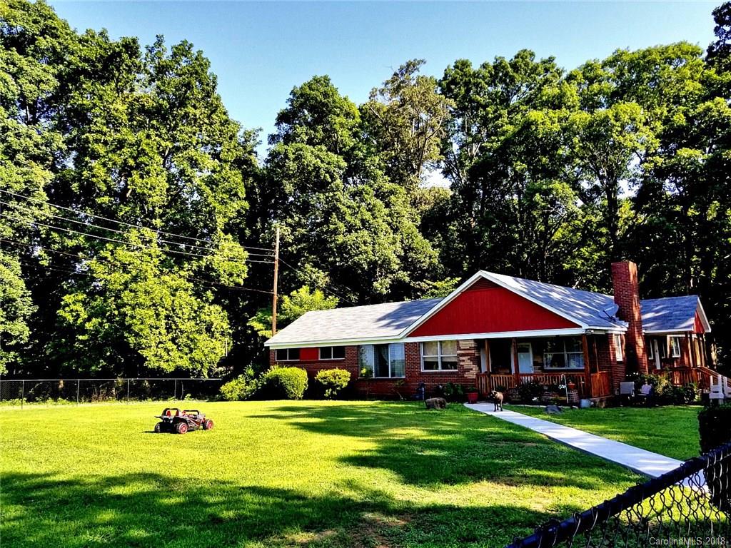 1217 Sunset Road Charlotte, NC 28216 - Photo 3 of 13 Gallery Image 3