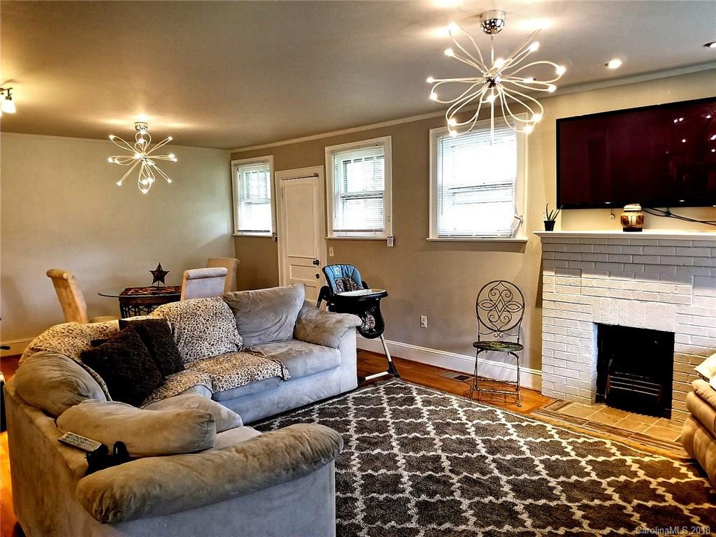 1217 Sunset Road Charlotte, NC 28216 - Photo 6 of 13 Gallery Image 6