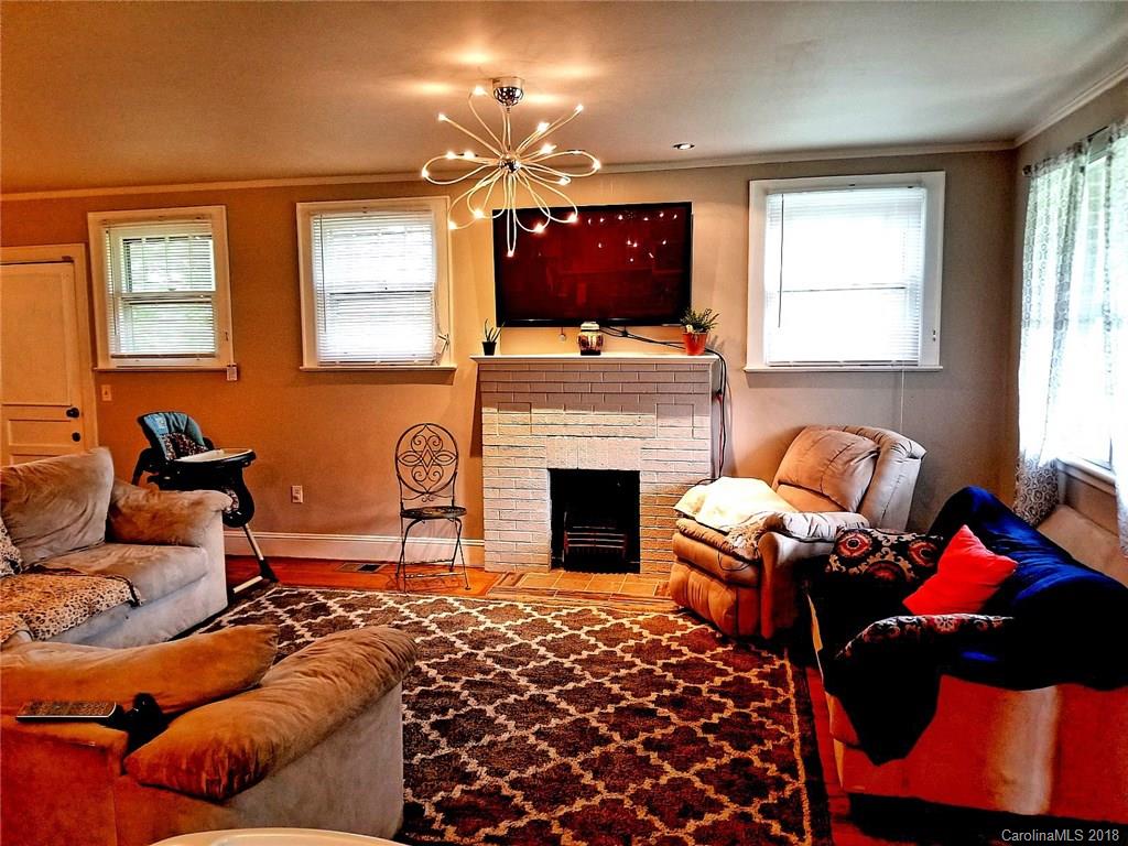 1217 Sunset Road Charlotte, NC 28216 - Photo 7 of 13 Gallery Image 7