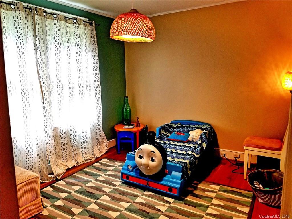 1217 Sunset Road Charlotte, NC 28216 - Photo 10 of 13 Gallery Image 10