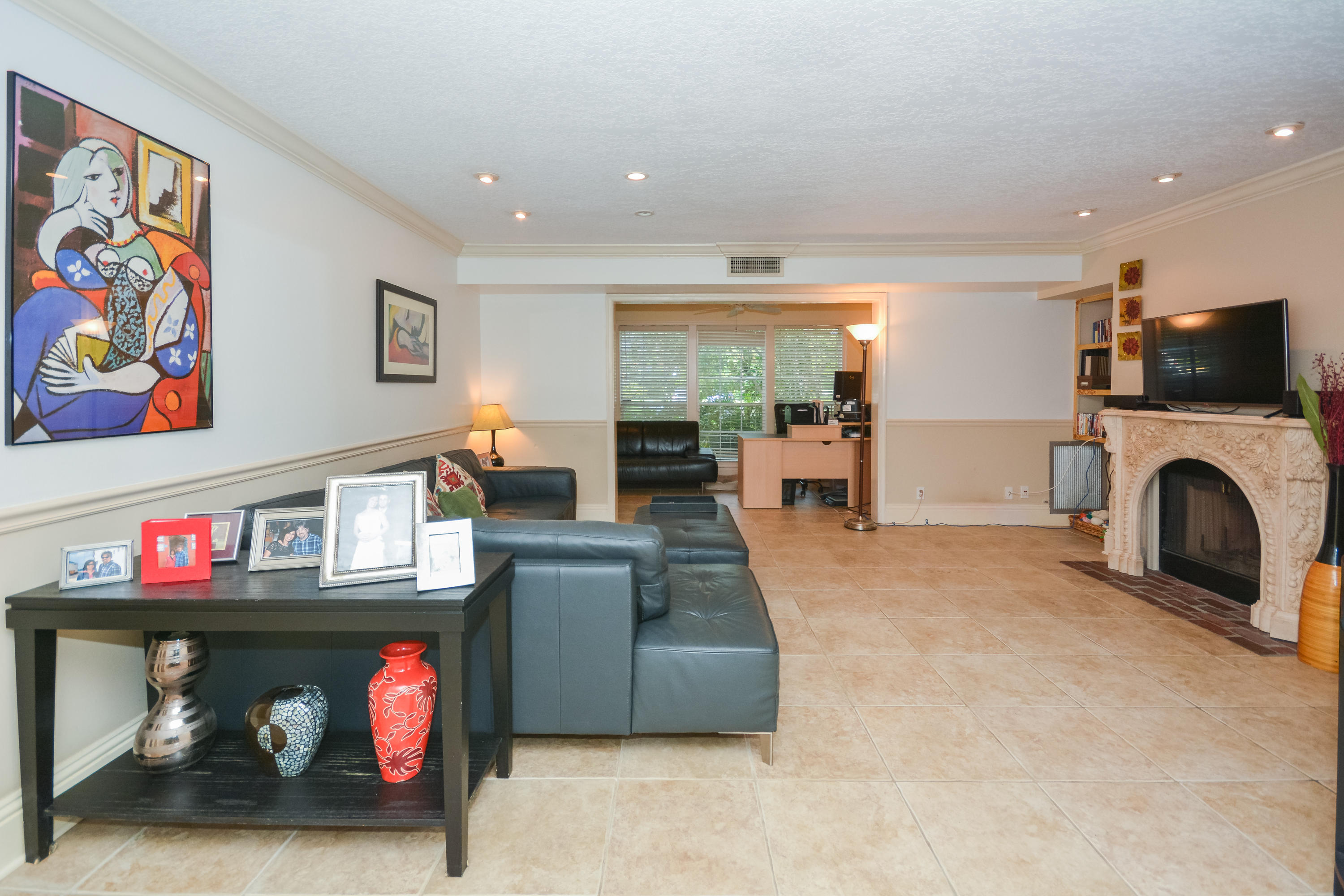 5048 Heatherhill Lane, Unit 3 Boca Raton, FL 33486 - Photo 1 of 19 LIVING ROOM