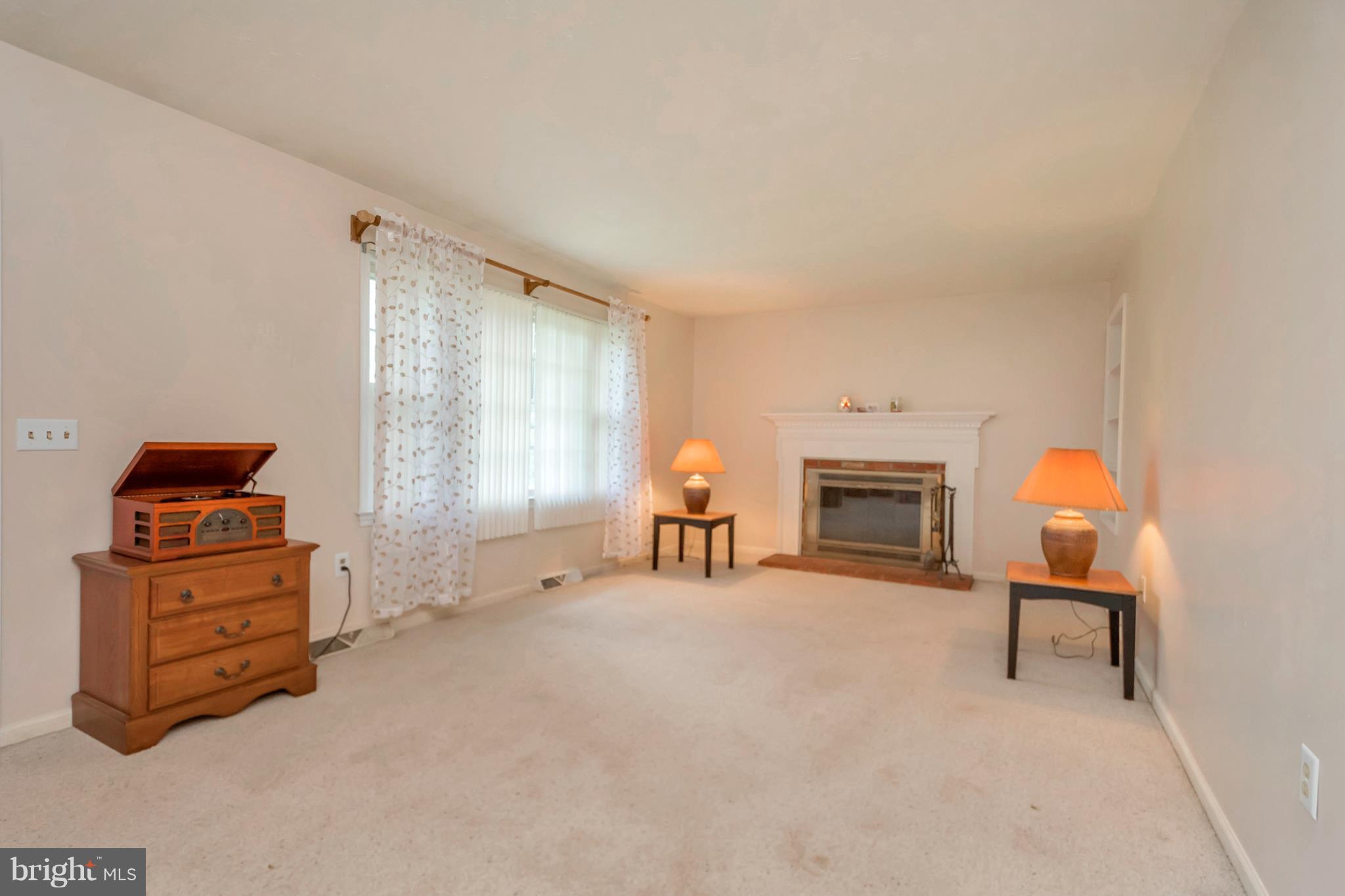 16375 Norman Road Culpeper, VA 22701 - Photo 8 of 28 Living Room