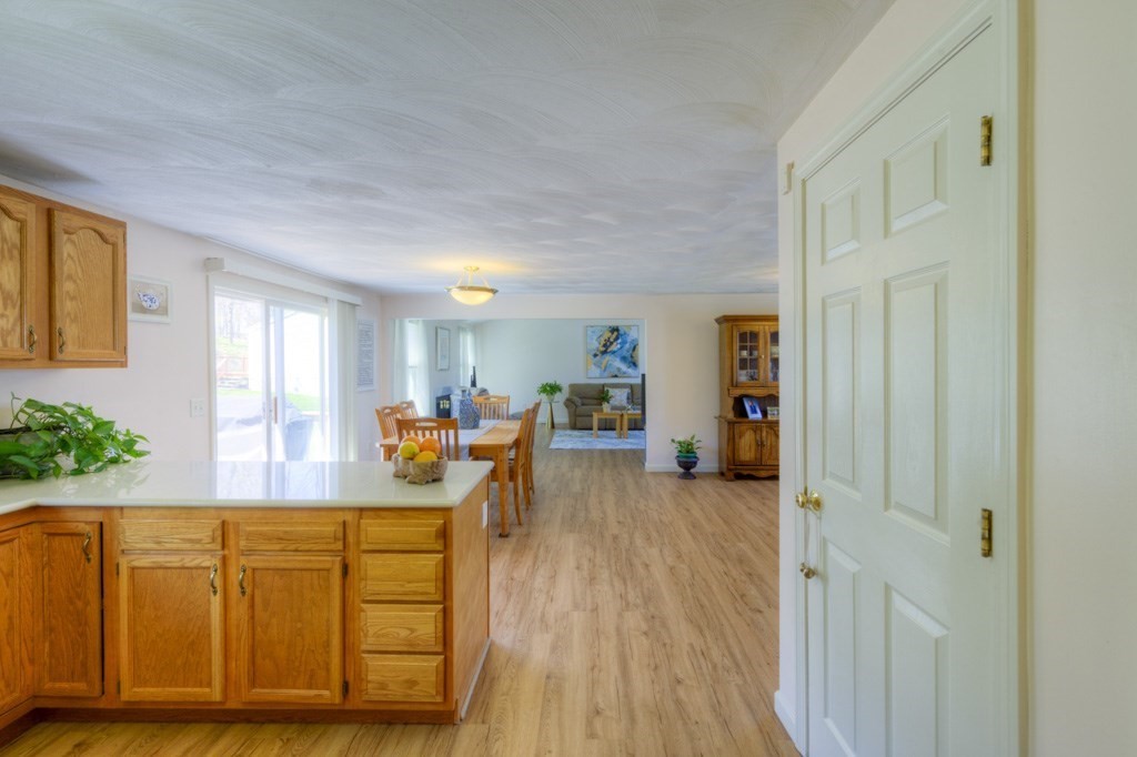 5 Shawnee Road Worcester, MA 01606 - Photo 8 of 39 Gallery Image 8