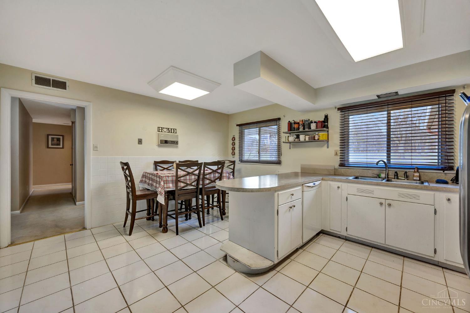 365 Columbia Road Hamilton, OH 45013 - Photo 12 of 45
