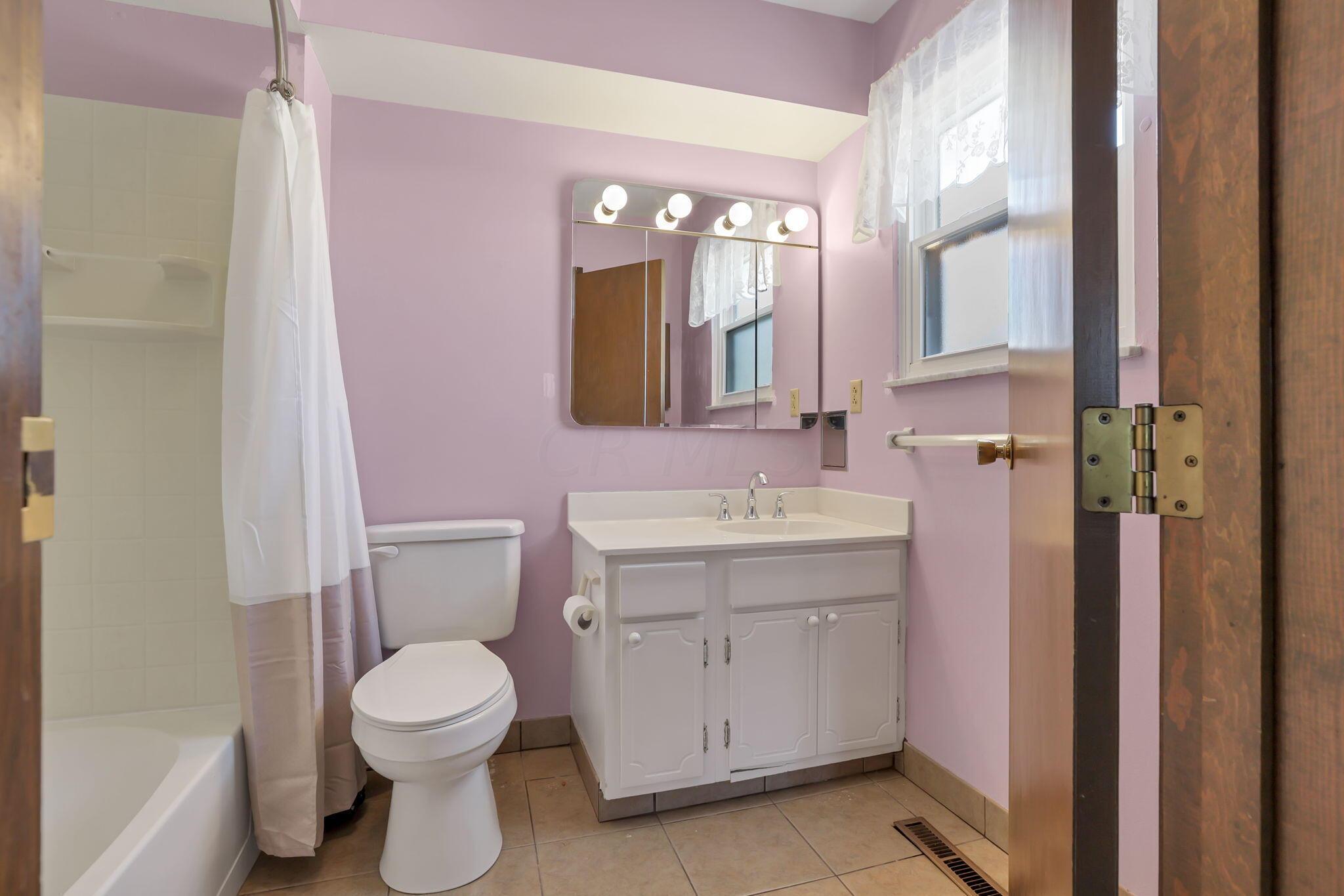 743 Strawberry Hill Road West Columbus, OH 43213 - Photo 21 of 54 39-web-or-mls-IMG_5547