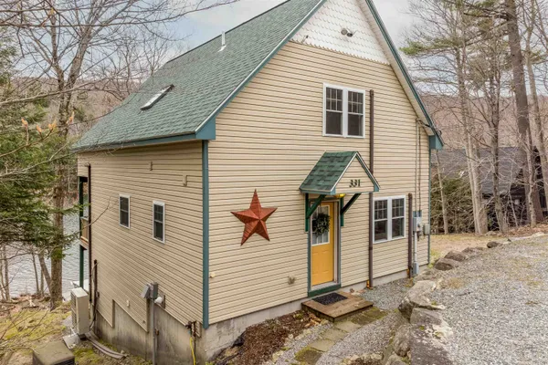 $795,000 | 331 Chalk Pond Road, Newbury, NH 03255