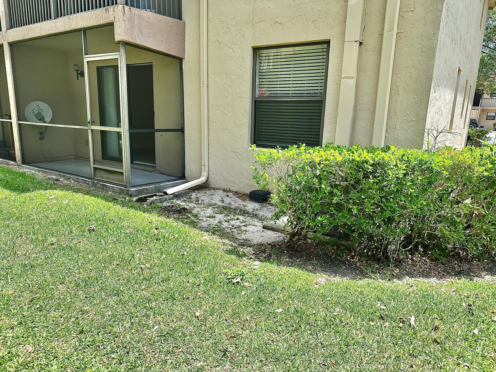 21904 Lake Forest Circle, Unit 101 Boca Raton, FL 33433 - Photo 11 of 11 Screened patio
