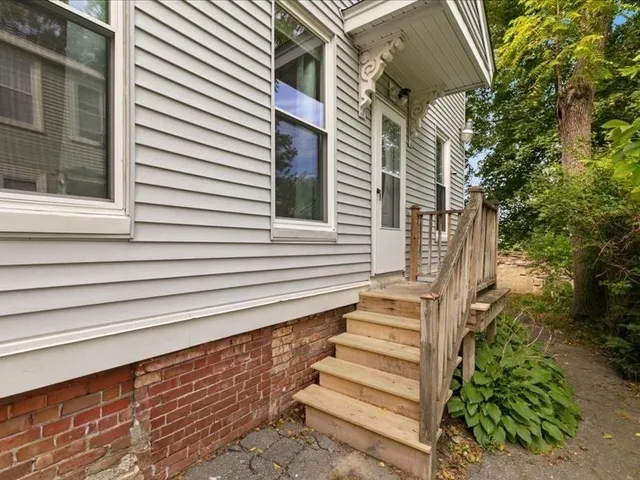 $279,900 | 7-9 Clinton Street, Unit 4, Haverhill, MA 01830
