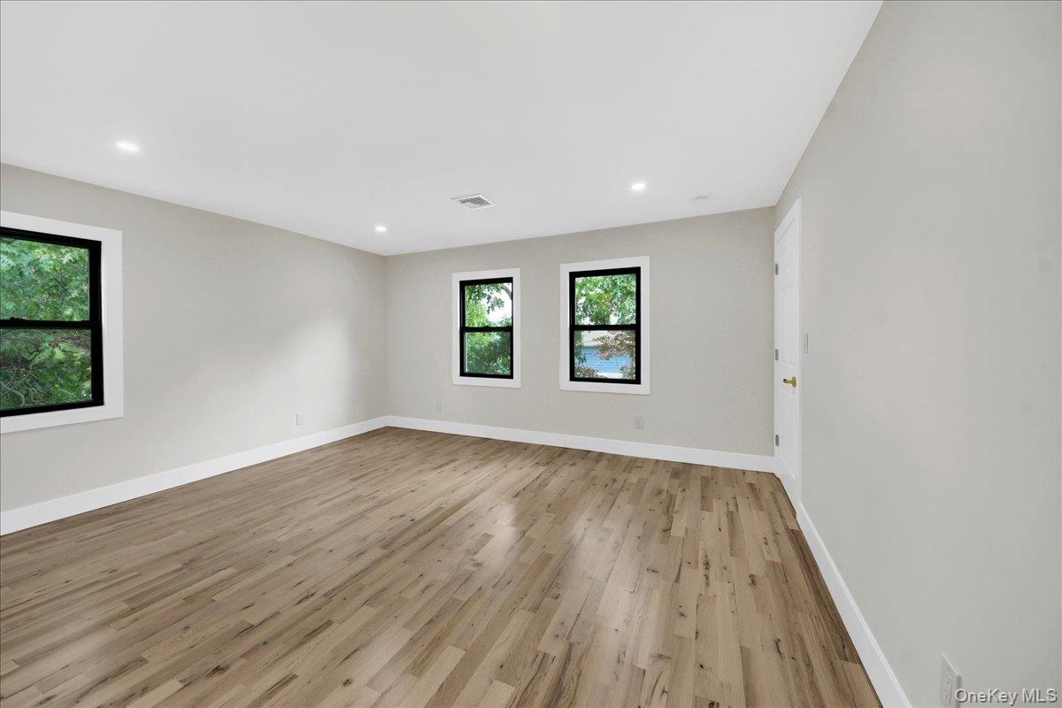 81 Ridge Road Yonkers, NY 10705 - Photo 16 of 31 Gallery Image 16