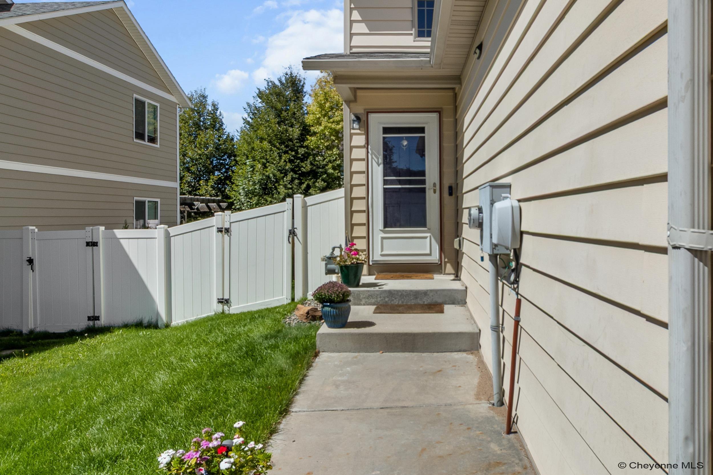 3808 Saddle Ridge Trail Cheyenne, WY 82001 - Photo 3 of 30 Gallery Image 3