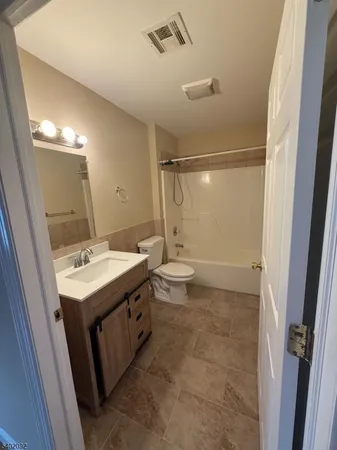 $2,200 | 512 Chestnut Street, Unit C, Union, NJ 07083